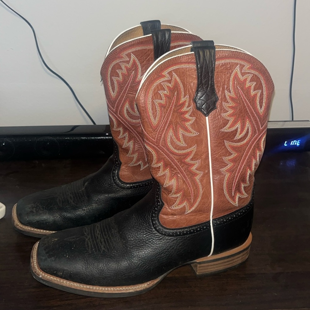 Ariat boots size 11 mens